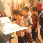 Memperkenalkan Al-Qur’an Braille kepada Anak-anak SD Mutiara Bunda